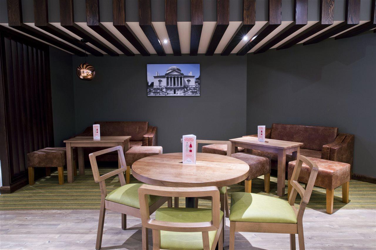 Premier Inn London Chiswick Exterior foto